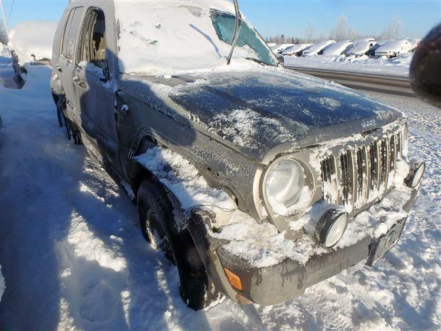 1J4GL38K45W659095 - 2005 JEEP LIBERTY RE GRAY photo 1