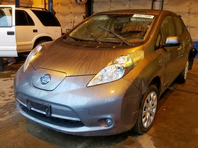 1N4AZ0CP7FC331206 - 2015 NISSAN LEAF S GRAY photo 2