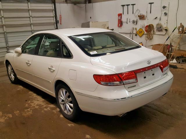 KMHFC46F16A099625 - 2006 HYUNDAI AZERA SE WHITE photo 3