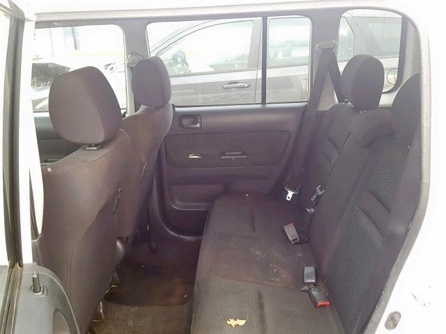 JTLKT324964039628 - 2006 TOYOTA SCION XB WHITE photo 6