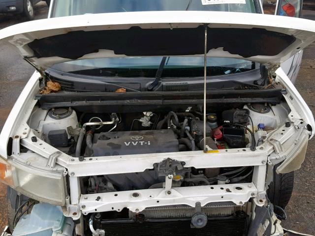 JTLKT324964039628 - 2006 TOYOTA SCION XB WHITE photo 7
