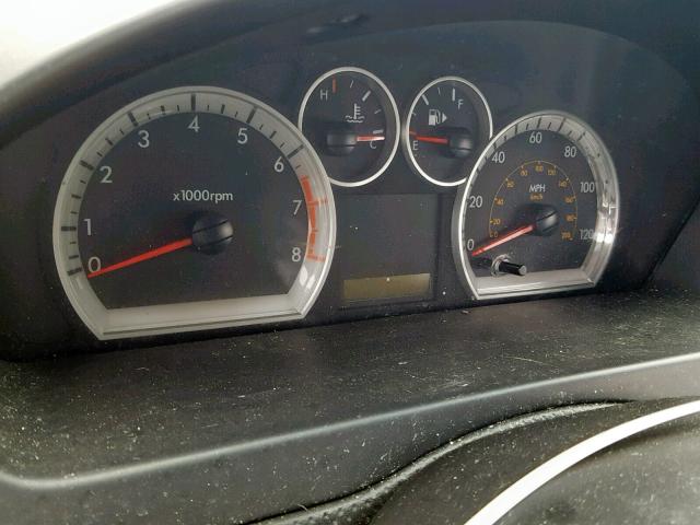 KL1TD6DE3AB116400 - 2010 CHEVROLET AVEO LS SILVER photo 8