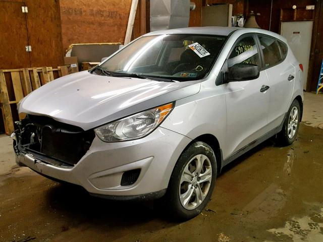 KM8JT3AB5BU242464 - 2011 HYUNDAI TUCSON GL SILVER photo 2