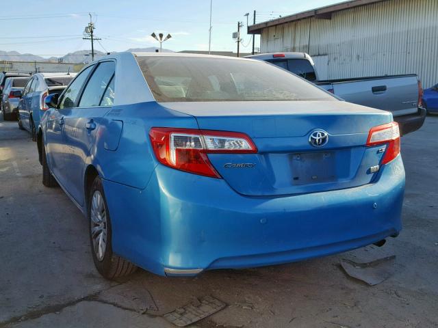 4T1BD1FK2DU086188 - 2013 TOYOTA CAMRY HYBR BLUE photo 3