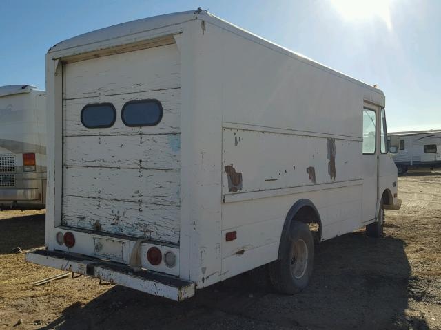 1GCHP32MXB3311291 - 1981 CHEVROLET P30 WHITE photo 4