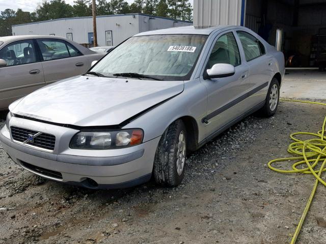 YV1RS61R112080443 - 2001 VOLVO S60 SILVER photo 2