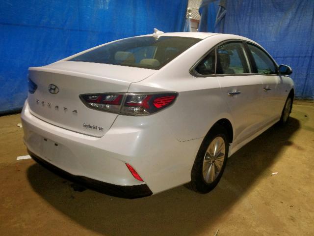 KMHE24L34KA091652 - 2019 HYUNDAI SONATA HYB WHITE photo 4