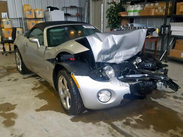 1G2MB35BX6Y115355 - 2006 PONTIAC SOLSTICE SILVER photo 1