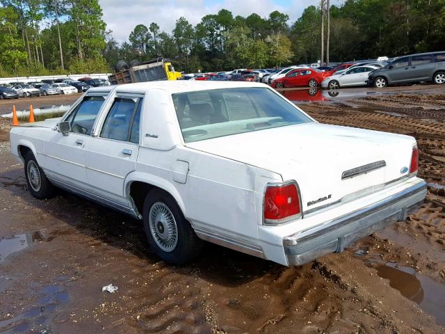 2FABP74F4KX103556 - 1989 FORD CROWN VICT WHITE photo 3