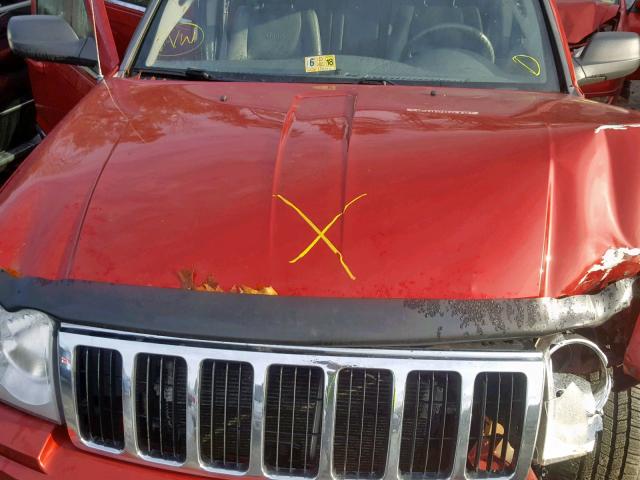 1J8HR58215C677648 - 2005 JEEP GRAND CHER RED photo 7