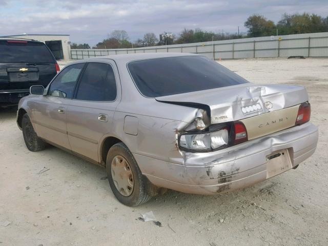 JT2BG12K6T0348133 - 1996 TOYOTA CAMRY DX GOLD photo 3