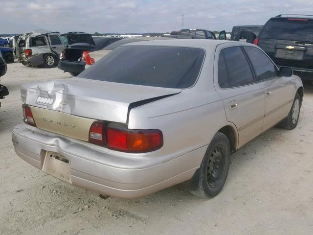 JT2BG12K6T0348133 - 1996 TOYOTA CAMRY DX GOLD photo 4