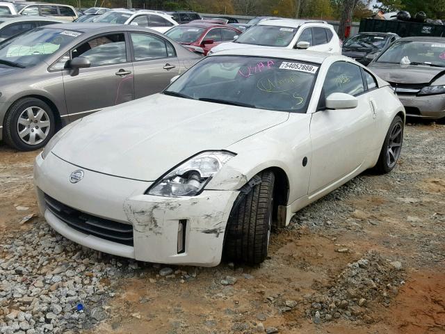 JN1AZ34D56M331833 - 2006 NISSAN 350Z COUPE WHITE photo 2