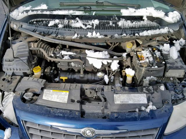 1C4GJ25312B654393 - 2002 CHRYSLER VOYAGER BLUE photo 7