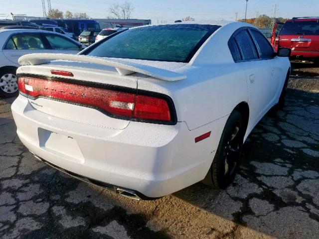 2C3CDXHG3EH333845 - 2014 DODGE CHARGER SX WHITE photo 4