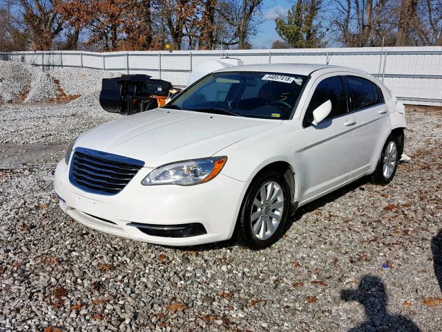 1C3BC1FG8BN517406 - 2011 CHRYSLER 200 TOURIN WHITE photo 2