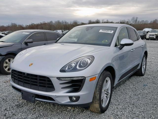 WP1AB2A51HLB13274 - 2017 PORSCHE MACAN S SILVER photo 2