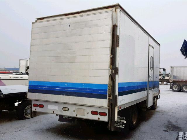 J8DC4B1K9V7012268 - 1997 GMC 4000 W4S04 WHITE photo 4