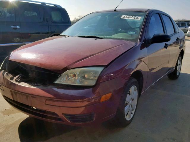 1FAFP34N36W250566 - 2006 FORD FOCUS ZX4 RED photo 2