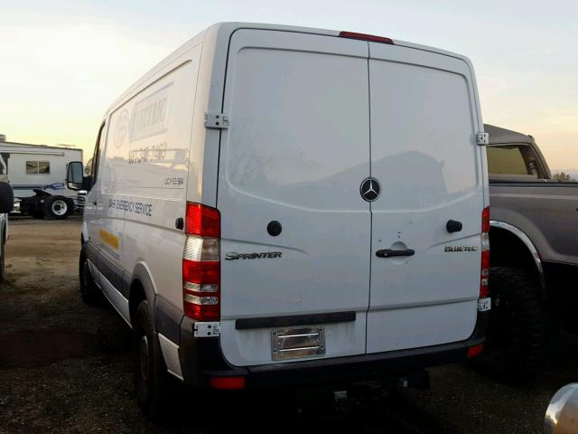 WD3PE7CC9C5615551 - 2012 MERCEDES-BENZ SPRINTER 2 WHITE photo 3