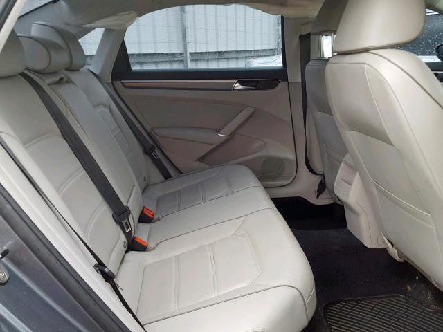 1VWDT7A35HC064293 - 2017 VOLKSWAGEN PASSAT R-L GRAY photo 6