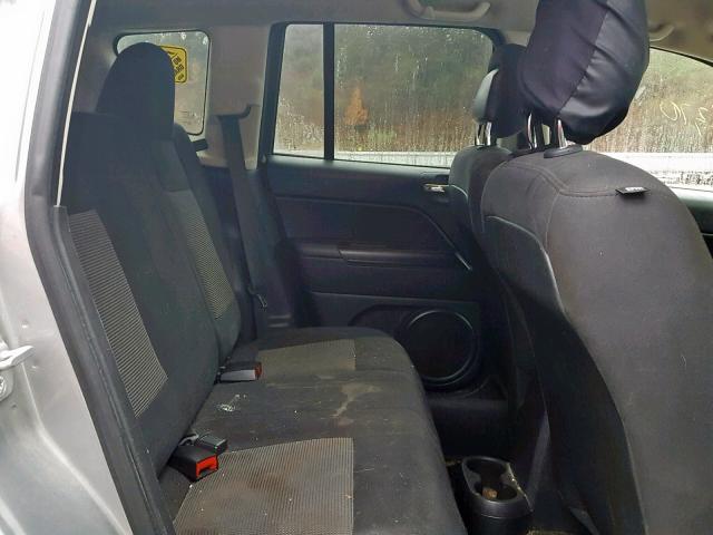 1C4NJDBBXED808638 - 2014 JEEP COMPASS SP 银色 照片 6