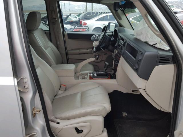 1J8HG58267C647912 - 2007 JEEP COMMANDER SILVER photo 5