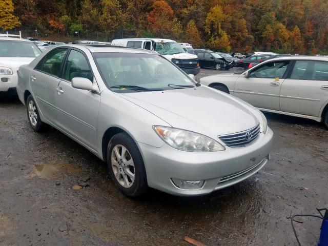 4T1BE30K35U960874 - 2005 TOYOTA CAMRY LE SILVER photo 1