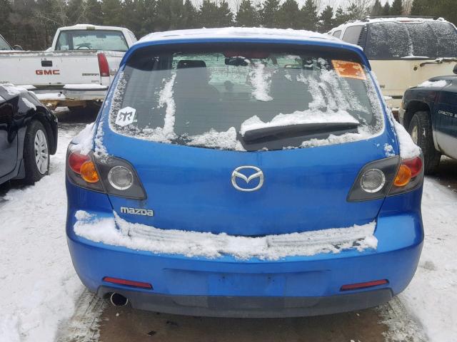 JM1BK343741205632 - 2004 MAZDA 3 HATCHBAC BLUE photo 9