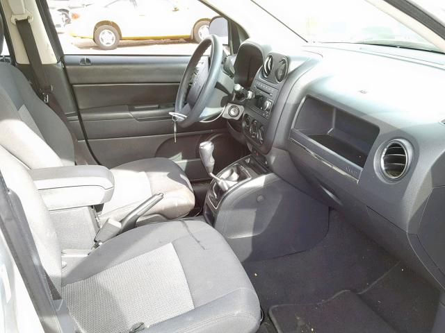 1J4FT47B09D102785 - 2009 JEEP COMPASS SP ვერცხლისფერი ფოტო 5