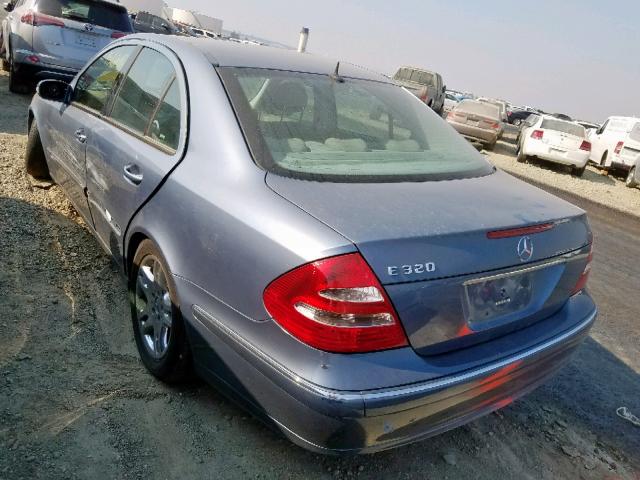 WDBUF65J93A225857 - 2003 MERCEDES-BENZ E 320 BLUE photo 3