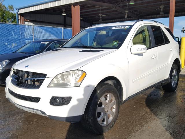 4JGBB86EX7A218970 - 2007 MERCEDES-BENZ ML 350 WHITE photo 2