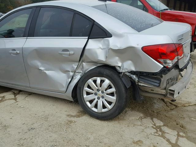 1G1PC5SH6B7226813 - 2011 CHEVROLET CRUZE LS SILVER photo 9