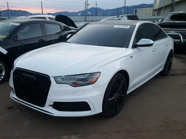 WAUF2AFC3DN032698 - 2013 AUDI S6 WHITE photo 2