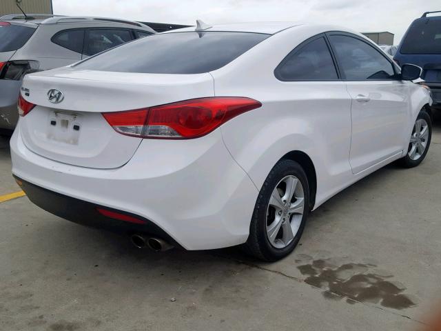 KMHDH6AE5DU007351 - 2013 HYUNDAI ELANTRA CO WHITE photo 4