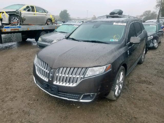 2LMHJ5AT3BBJ50109 - 2011 LINCOLN MKT BROWN photo 2