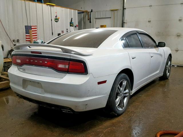 2C3CDXJGXDH555808 - 2013 DODGE CHARGER SX WHITE photo 4