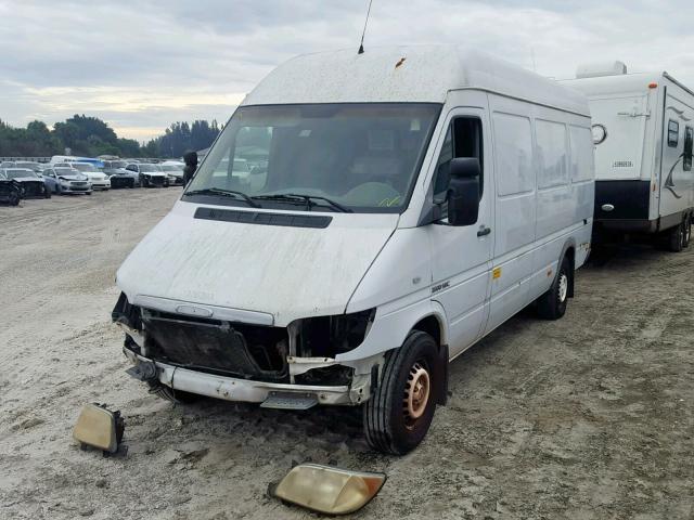 WDYPD744365967954 - 2006 FREIGHTLINER SPRINTER 2 WHITE photo 2