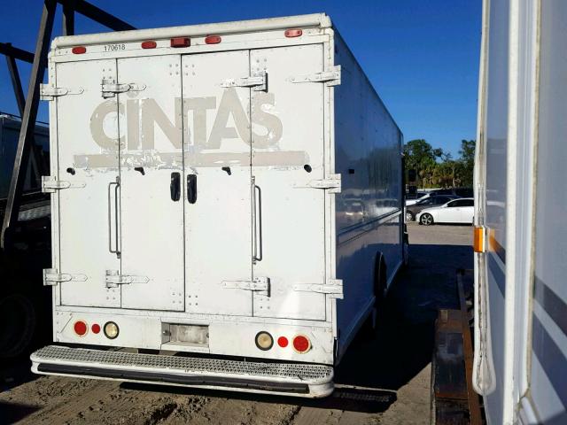 4UZAAPBW66CW54967 - 2006 FREIGHTLINER CHASSIS M WHITE photo 4