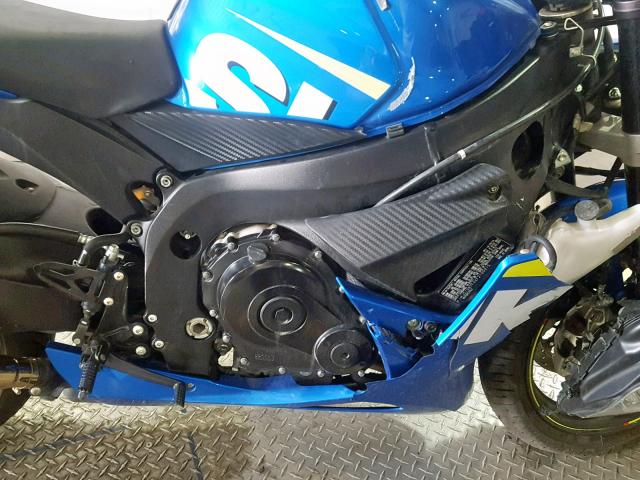 JS1GN7FAXF2100915 - 2015 SUZUKI GSX-R600 BLUE photo 7