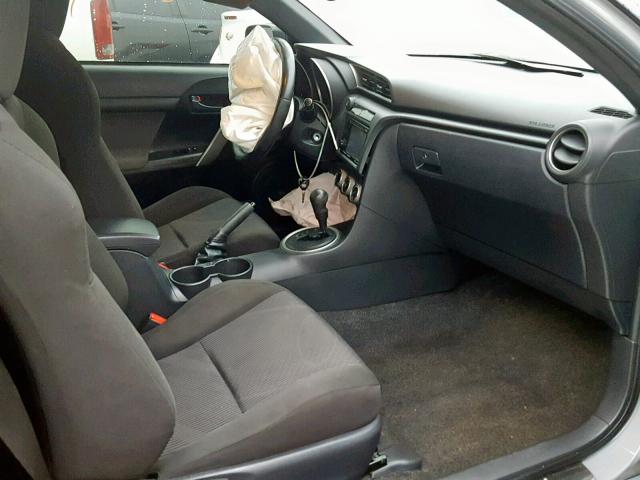 JTKJF5C79D3049073 - 2013 TOYOTA SCION TC ნაცრისფერი ფოტო 5