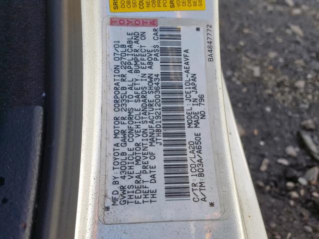 JTHBD192120036434 - 2002 LEXUS IS 300 SILVER photo 10