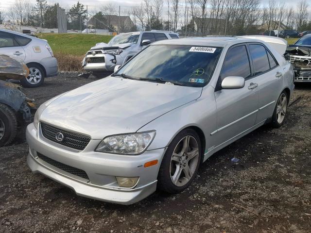 JTHBD192120036434 - 2002 LEXUS IS 300 SILVER photo 2