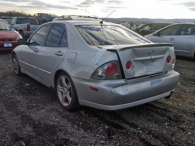 JTHBD192120036434 - 2002 LEXUS IS 300 SILVER photo 3