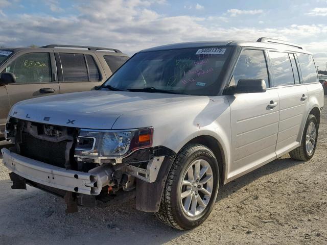 2FMGK5B81DBD35082 - 2013 FORD FLEX SE SILVER photo 2