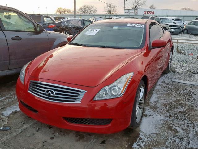 JNKCV64F99M654807 - 2009 INFINITI G37 RED photo 2