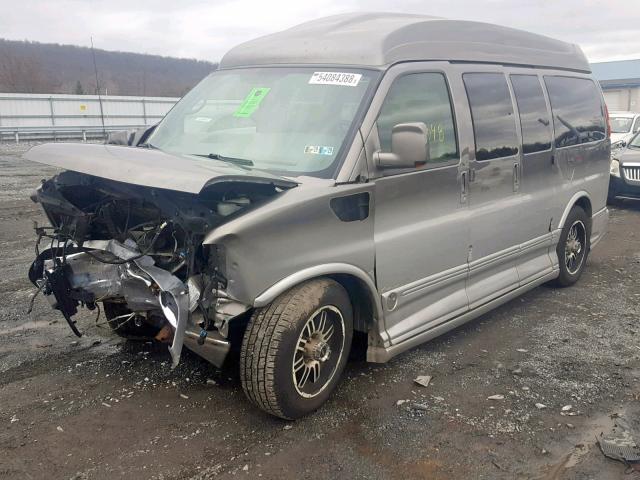 1GBFG154281114647 - 2008 CHEVROLET EXPRESS G1 GRAY photo 2