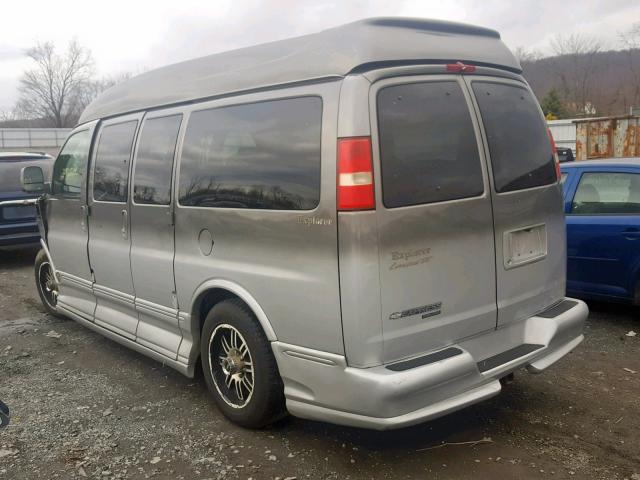 1GBFG154281114647 - 2008 CHEVROLET EXPRESS G1 GRAY photo 3