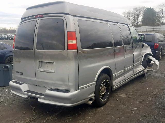 1GBFG154281114647 - 2008 CHEVROLET EXPRESS G1 GRAY photo 4