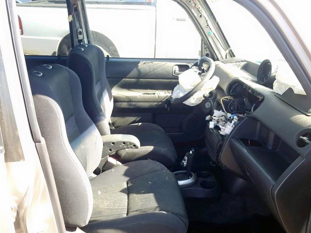 JTLKT324350174769 - 2005 TOYOTA SCION XB SILVER photo 5